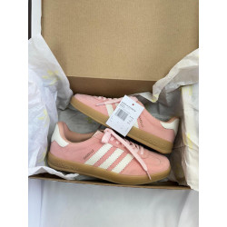 gazelle rosa claro