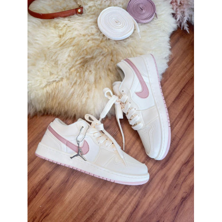 Nike JORDAN low off rosa