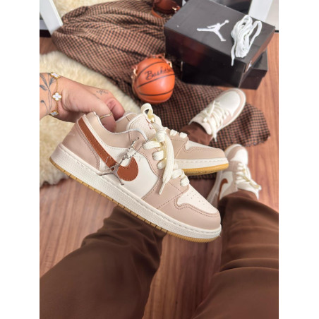 Nike JORDAN low bege cacau