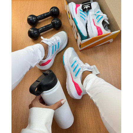 Adidas Ultraboost branco e verde