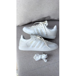 Samba off white