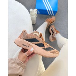 Adizero Boston marrom cacau