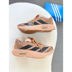 Adizero Boston marrom cacau