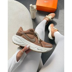 Nike zoom marrom
