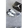 Jordan low  Marinho bco cinza