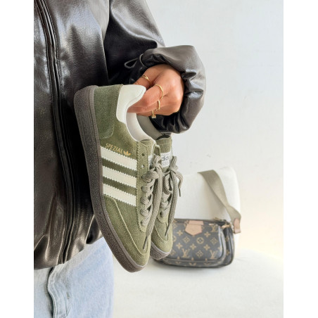 Adidas Spezial ( em couro )Verde musgo