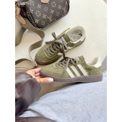 Adidas Spezial ( em couro )Verde musgo