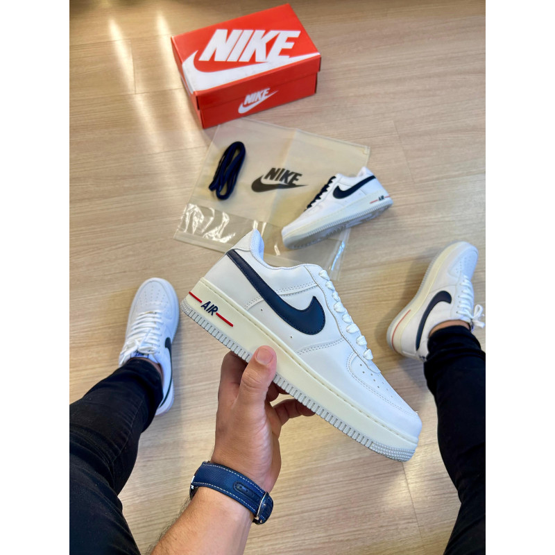 Air force branco e azul marinho