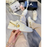 Air Jordan low mid 23 manteiga/ dourado